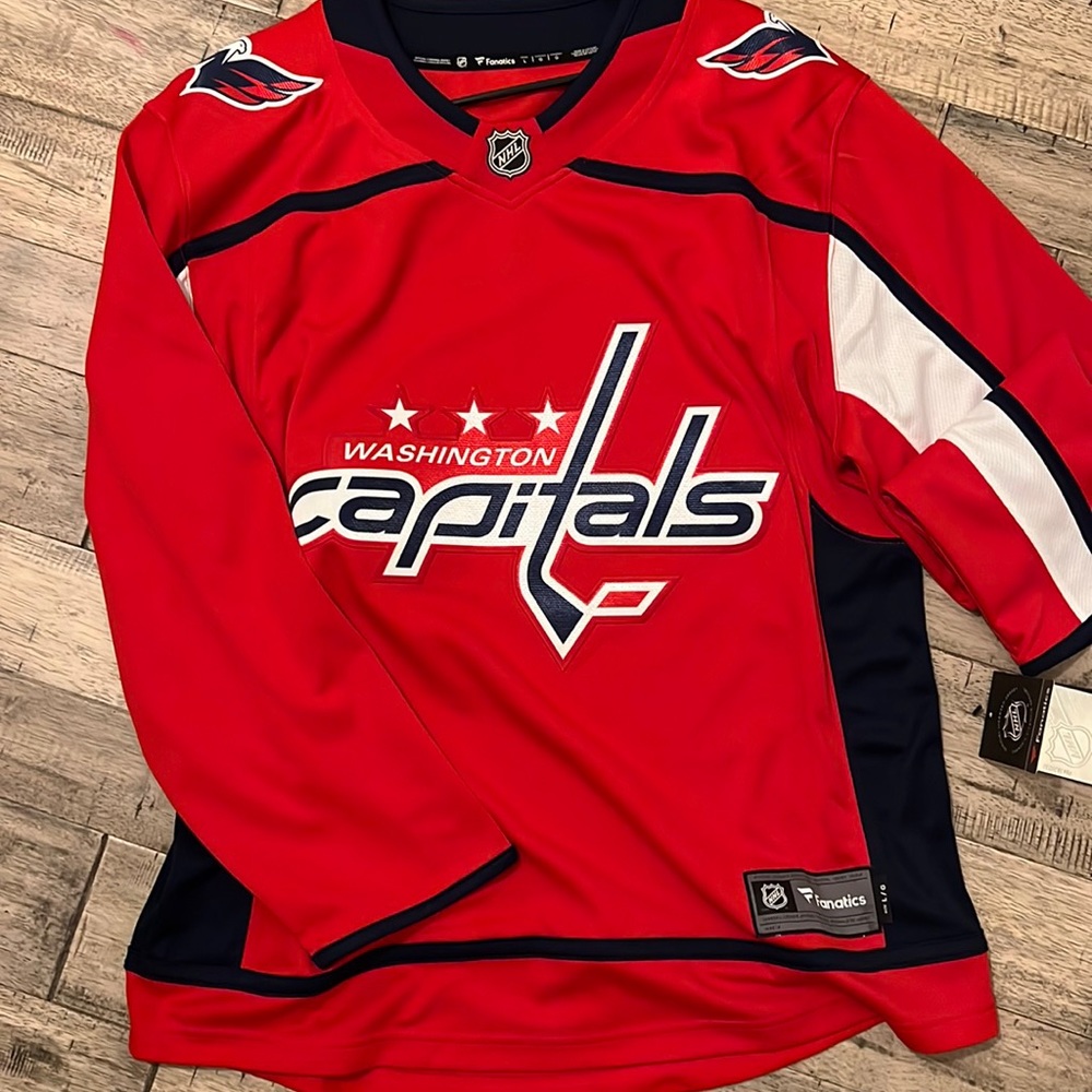 Men’s size large jersey